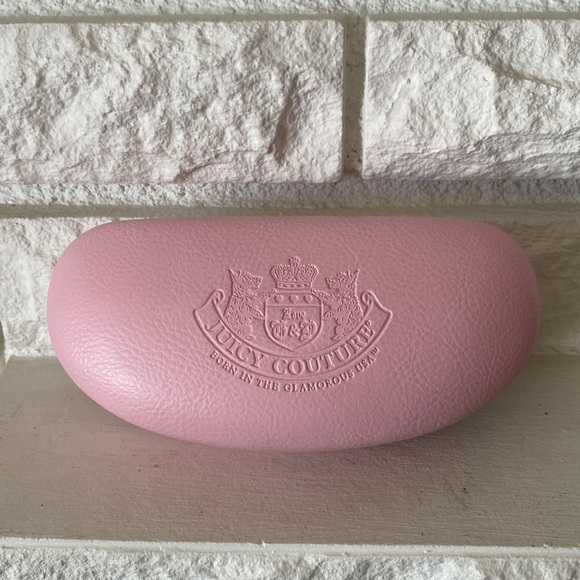 Juicy Couture Accessories - ✨Pink Juicy Couture Sunglass Case
